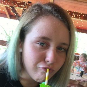 Meet your Posher, Baylee